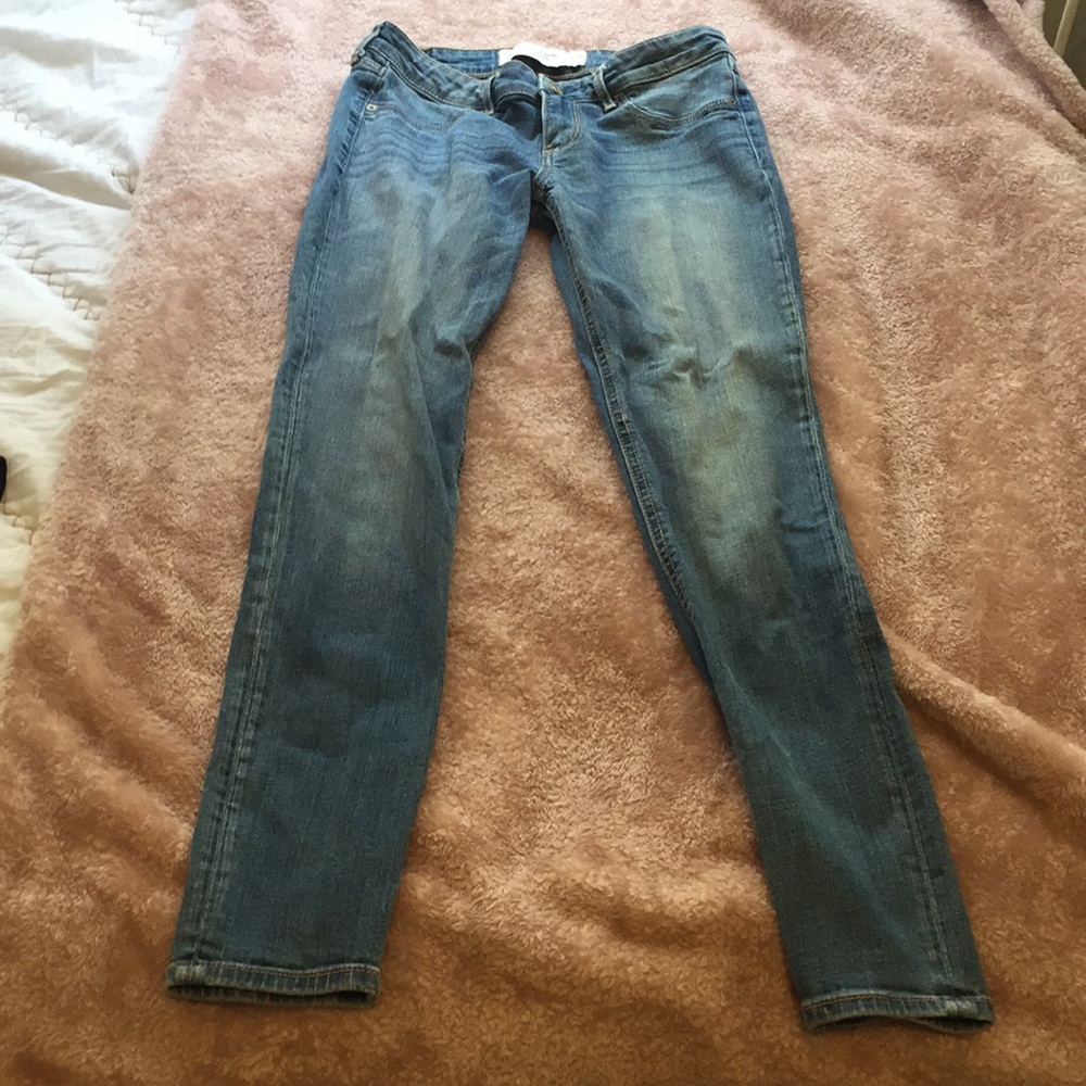 Blue stretchy jeans